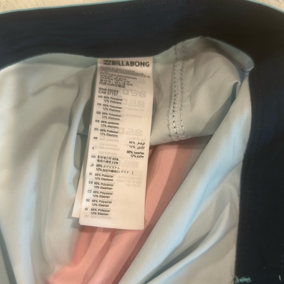 Nwot. Men’s Billabong swim trunks - Picture 6 of 9